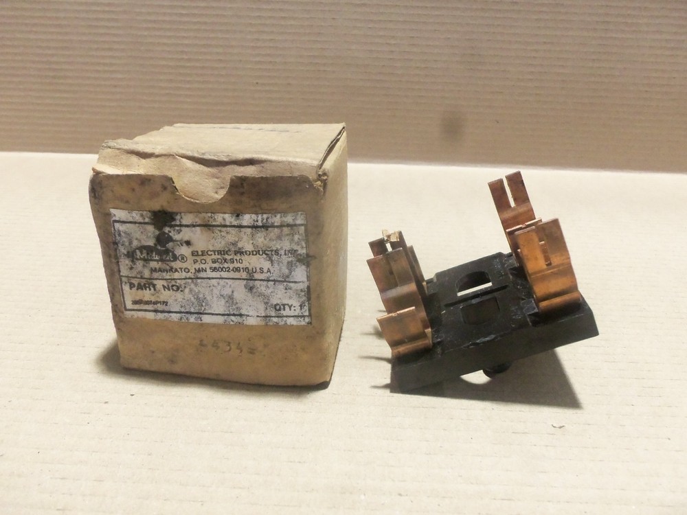 Midwest 98B8009P28 Pull Out Fuse Holder 2 Pole 60 Amp AK