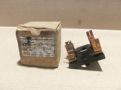 Midwest 98B8009P28 Pull Out Fuse Holder 2 Pole 60 Amp AK