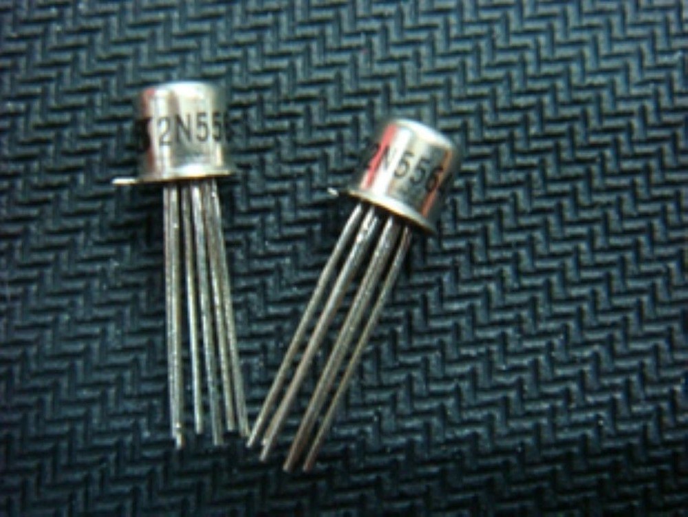 2pcs MOT/SILICONI 2N5564 CAN-6 Matched N-Channel JFET Pairs RH