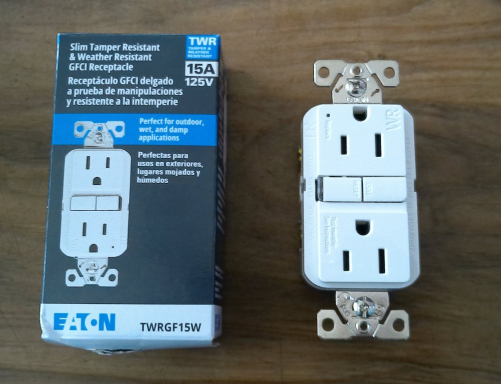 New EATON TWRGF15W Tamper & Weather Resistant Slim White GFCI Receptacle