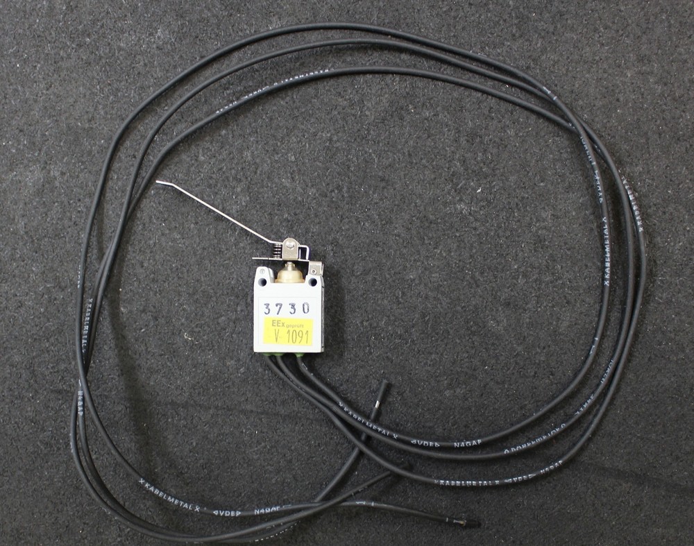 Bartec Limit Switch 07-1521 EEX Tested 250VAC 5A 250VDC No.3730 Cable 700mm