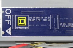 😏 SQUARE D 30 AMP BUS PLUG 240 VAC 1∅ 7½ HP 3 POLE 3 PLUG QMB-321-TW