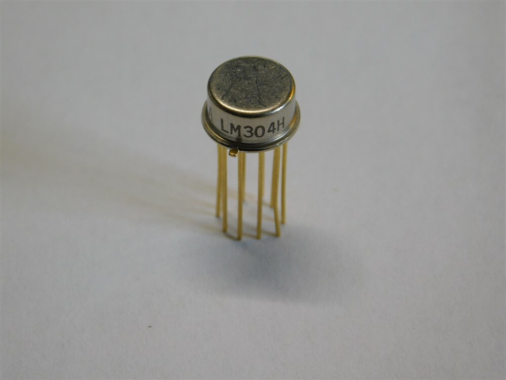 National Semiconductor LM304H Negative Voltage Regulator ICs Metal Can Package
