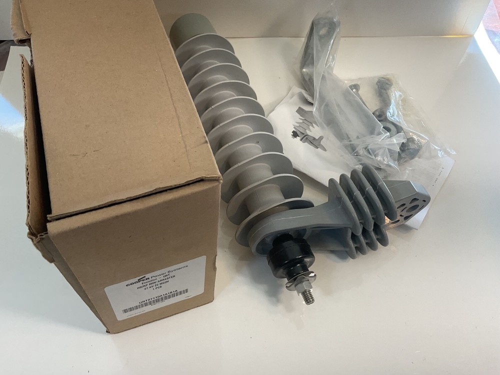 Cooper Power System URT27110A1A1B1A Evolution URT HD/RP MOV Arrester 27KV 22MCOV
