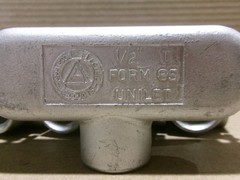 Appleton T50T-A Box of 12 1/2″ Type T Aluminum Unilet Conduit Body AK