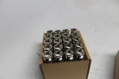 Lot of 40 Cable Glands Appleton 20SA2F0505 1/2″ Npt Brass Nickel Plated New