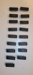 Lot of 51 microchips KM4164B-15, MN4164P-15A, MCM6256AP12, D8259AC-2
