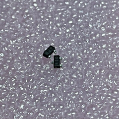 LM4040DIM3-2.5 Shunt Voltage-Reference IC SOT-23 3-Pin 2.5 V 15 mA Fixed Output