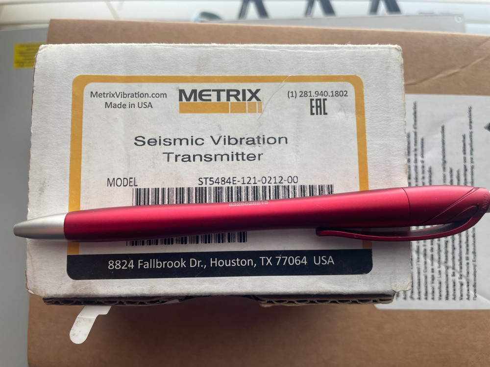 NEW METRIX VIBRATION ST5484E-121-0212-00 / ST5484E121021200