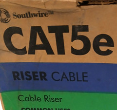 SOUTHWIRE 1000-FT 24 CAT 5E 4 RISER GRAY DATA CABLE PULL BOX COPPER INDOOR