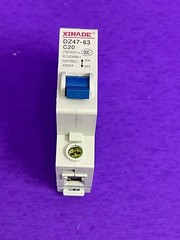 Xinade DZ47-63 C20 , C10 230/400V Circuit Breaker 10 A , 20A [Lot of 7] NEW