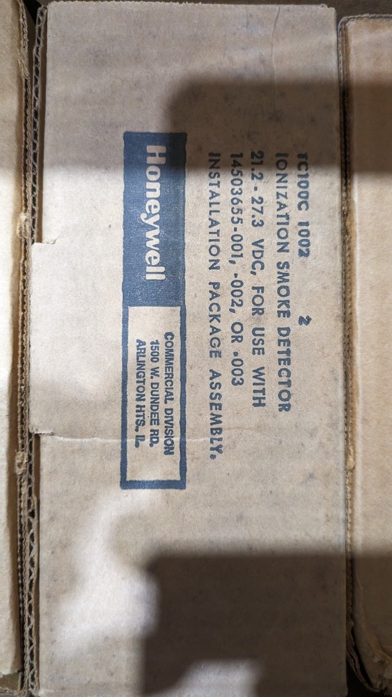 Honeywell TC100C1002-2 Ionization Smoke Detector 21.2-27.3v-dc