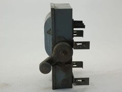 Westinghouse 1513452-B Fusible Cover Operated Bus Plug 240V 30A 3P 3HP Type TAP