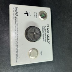 Thomas & Betts ELASTIMOLD Lineman tools V2TB High Voltage Indicator Test Box