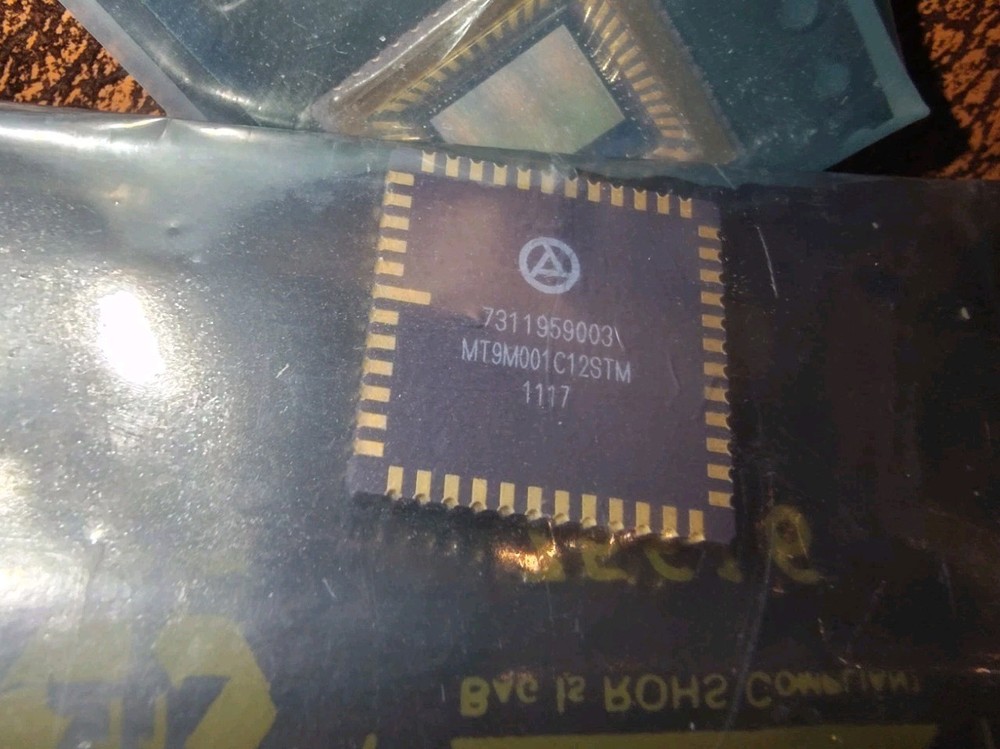 1 ea MT9M001C12STM IMAGE SENSOR 9M001 MT9M001 **NOT CHINESE or UNBRANDED**