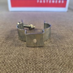 Powers 55068 Stick-E 1″ Mini Conduit Clips Box Of 100 New Sealed