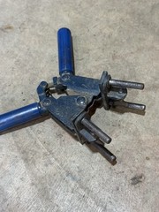 Erico Cadweld Handle Clamps L160 3″ – Used.