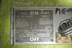 I-T-E V7A3211 – SAFETY SWITCH / TWIN PANELBOARD SWITCH – 240V, 30A, 3-POLE