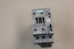 SIEMENS LIGHTING CONTACTOR LEN00C004120B **CRACKED