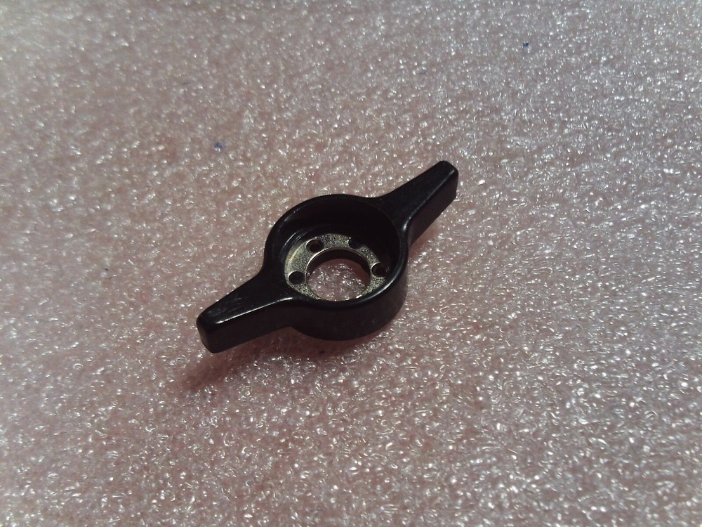 CME ARMA INC KNOB PART # GM0965 NSN: 5355-01-073-7819
