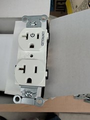 10 PK New Hubbell BR20C1WH1 20A 125V Duplex Receptacle, Half-Controlled, White