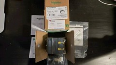 METSEPM8243 Power quality meter, PowerLogic PM8000, Standard, transducer, 512 MB