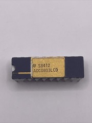 ADC0803LCD NSC 1-CH 8-BIT Successive Approximation Adc Parallel Access CDIP20