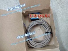 1pcs SICK WL100-P1232 Photoelectric sensor brand new