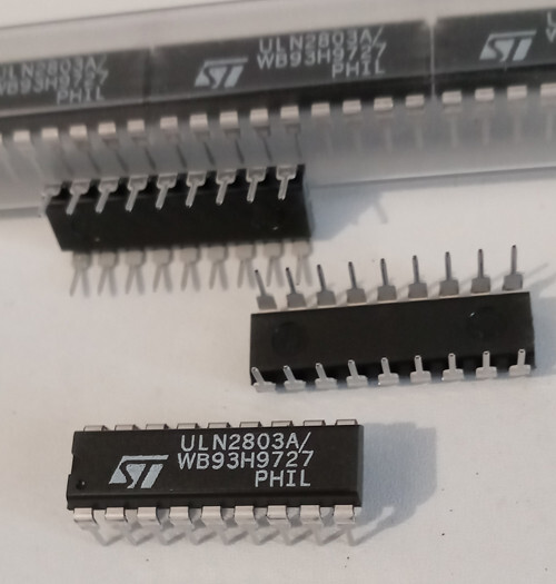 Lots of 20: STMicroelectronics ULN2803A