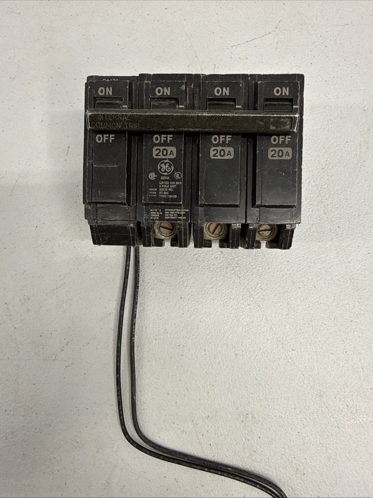 GE THQB32020ST1 20Amp 3 Pole 240V Bolt-on W/Shunt