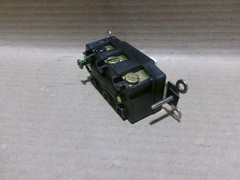 Leviton 1286‑W 20A 120/277V Double Pole Double Throw Maintained Toggle AK