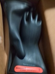 Salisbury /Honeywell* E011B/8 * Rubber Linemen’s Electrical Gloves, Sz.8, Black