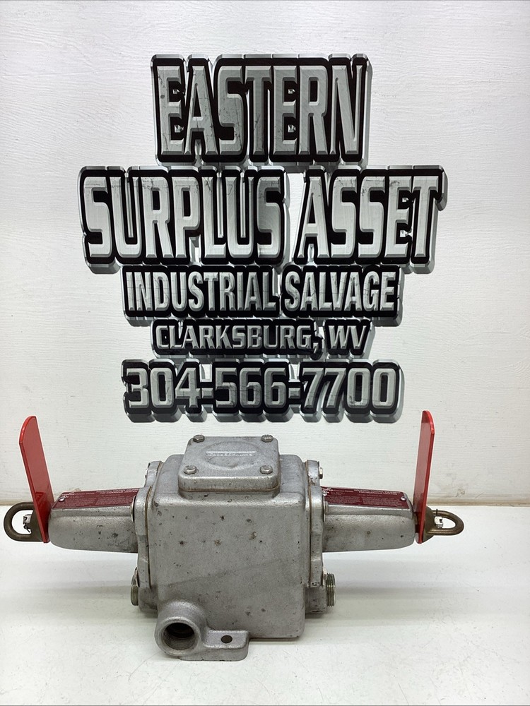Cooper Crouse Hinds AFU0333 55 Coveyor Control Switch UNUSED