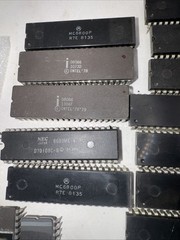 LOT of 25 EPROM IC MEMORY CHIPS – VARIOUS NAME BRANDS