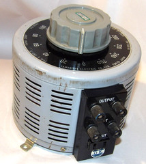 YAMABISHI ELECTRIC VOLT SLIDER/VARIABLE TRANSFORMER/VARIAC! TYPE S-260-3 260V/3A