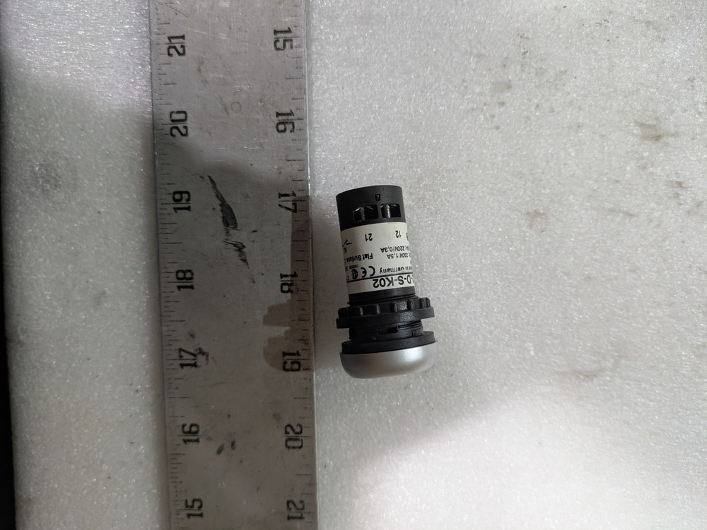 Eaton C22-D-S-K02 22.5mm RMQ Compact Pushbutton Black Industrial Component Spare
