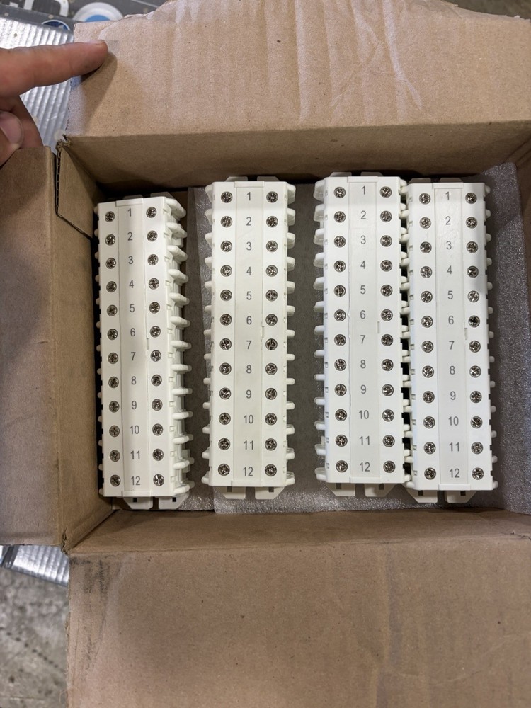 12 COUNT Concentric Devices 30TB12PM1 12-pole 600 Volt 30 AMP NEW