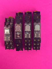 Allen Bradley 700-HK32Z24-4, 700-HK36A1, 700-HN121/2 &Omron G2R-2-SN [Lot of 4]