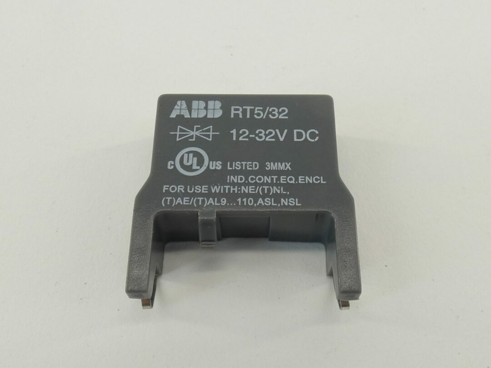 ABB RT5/32 Surge Suppressor, 12-32 VDC – NEW Surplus!
