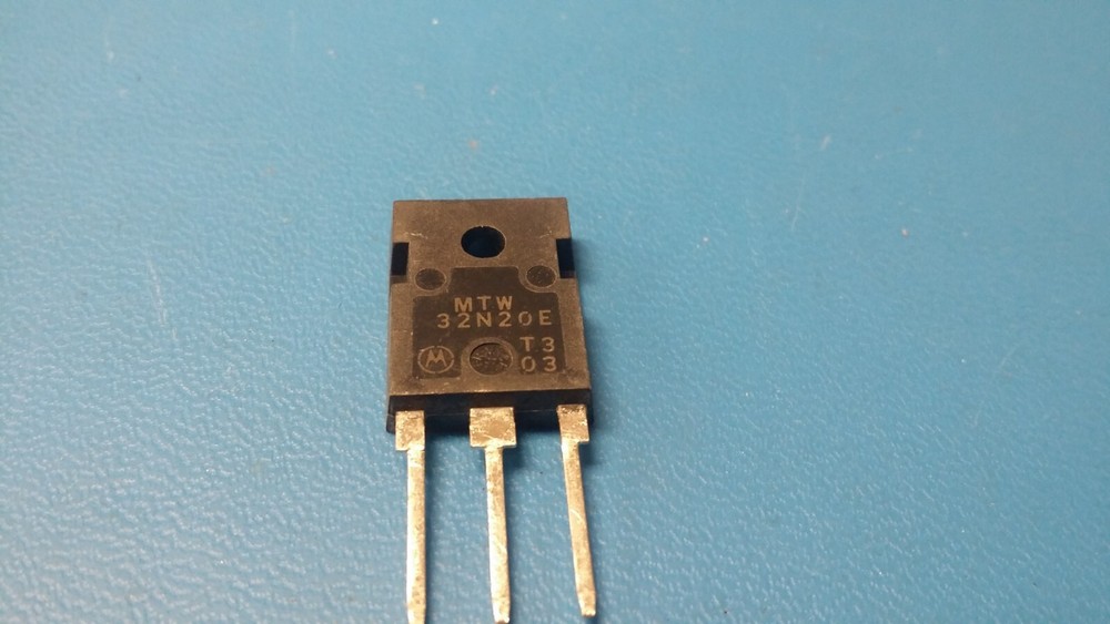 (2pcs) MTW32N20E TRIAC, Power MOSFET, TO-247, 600 V, N, 200 VDC, 200 VDC, 50 mA