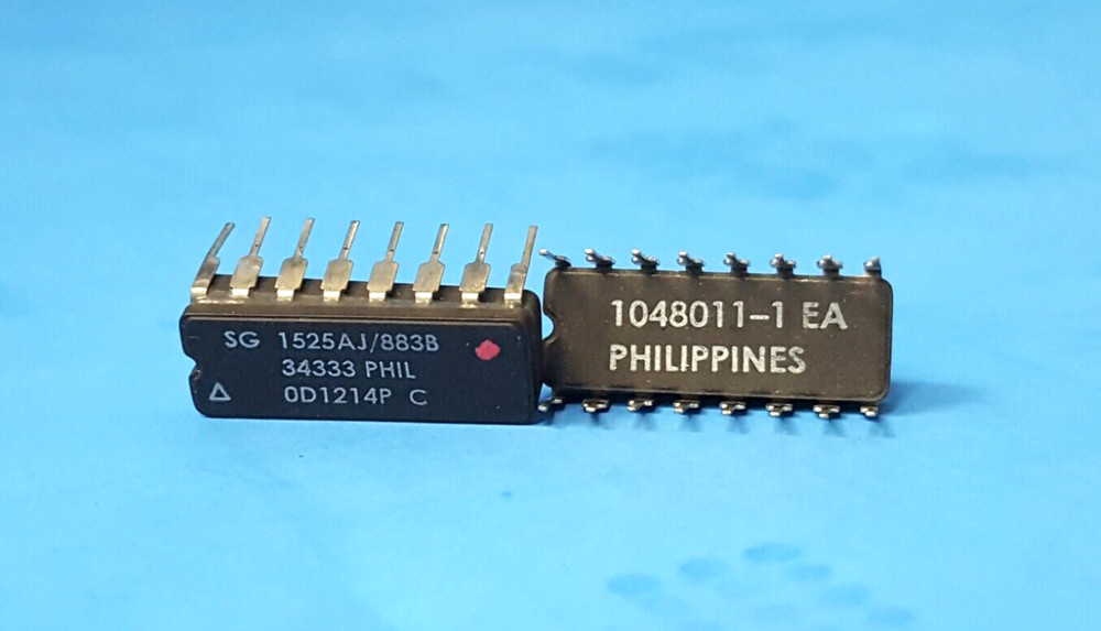 1PC- IC, SG1525AJ/883B, Microsemi, CDIP16, 0.5A, 35V