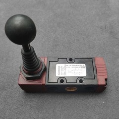 1PC Stepping Machine Handle Valve VM1/8 22 6 L9 RC CC P 1202326010 for AIRCOMP