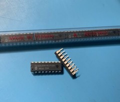 10x PIC16CR54-RC/P120 MICROCHIP 8-bit MCU .75KB 25 RAM 12 I/O RC 18 PIN DIP