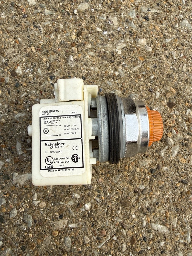 Schneider Electric 9001KM35 30mm 24-28V~ Standard Amber Pilot Light