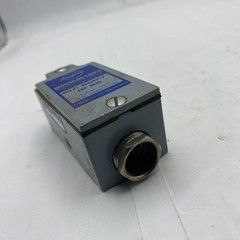 Bernstein Limit Switch – IP65 Rated – 10A 500V – Schaltkontakte ✅