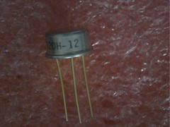 2 PCS NATIONAL SEMI LM320H-12 12V 0.2A TO-39 FIXED NEGATIVE VOLTAGE REGULATOR