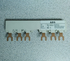 AEG MBS25-210 910-293-210-00 3 PHASE BUS BAR NEW!! QUANTITY!! WOW!!