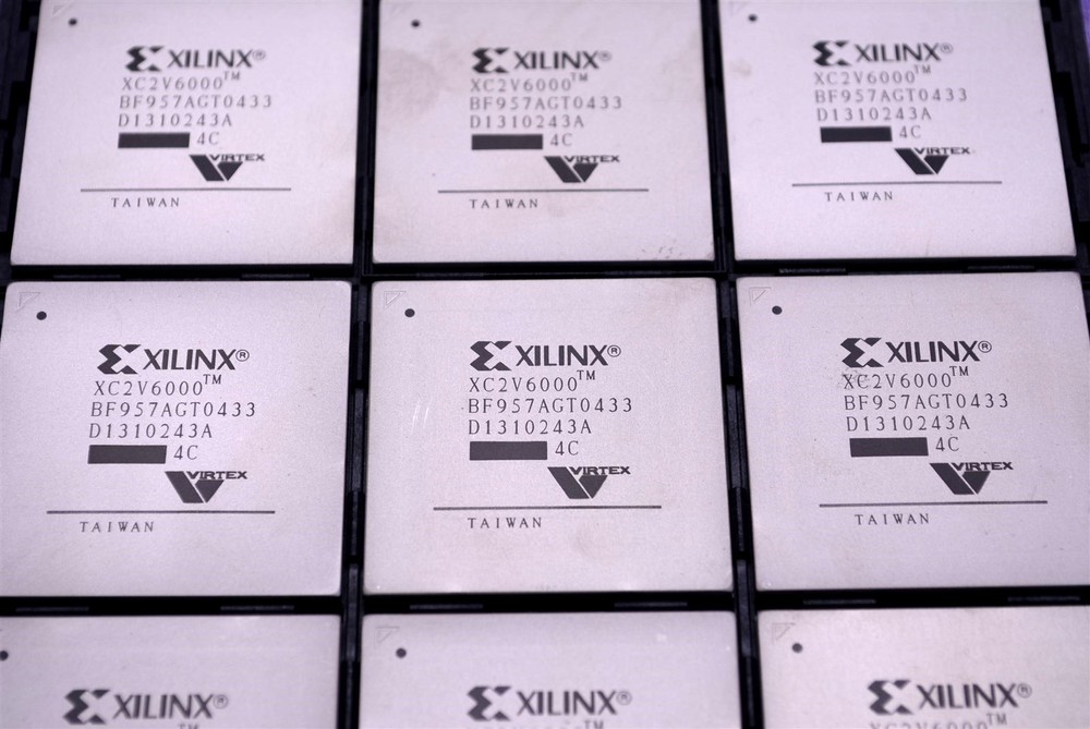 Xilinx XC2V6000-4BF957C IC FPGA 684 I/O 957FCBGA Field Programmable Gate Array