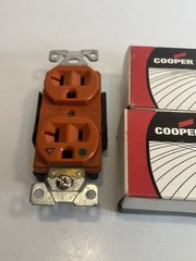 Cooper Arrow Hart IG8300RN Hospital Grade Isolated Ground 20A 125V Orange Lot 3