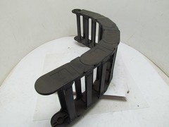 Cable/Hose Carrier 300mm Bend Radius 222mmW x 56mmH Window 91mm Pitch 38-3/4″L